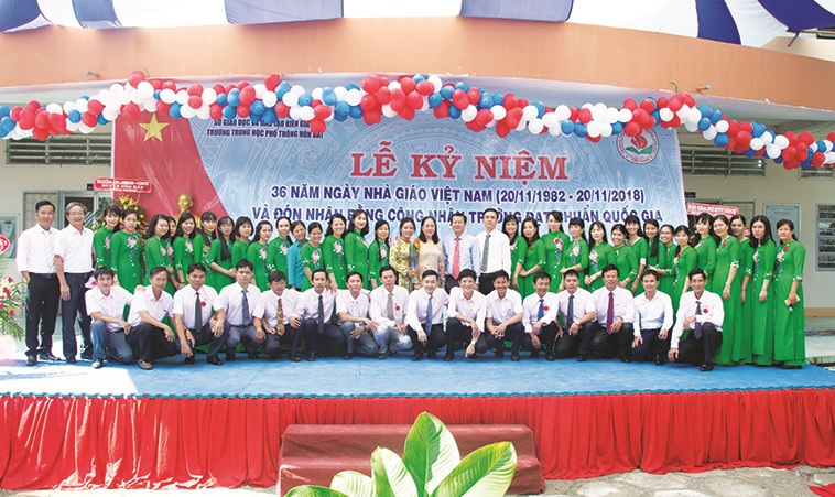 Trường THPT Hòn Đất: Bông hoa đẹp trong vườn hoa giáo dục huyện Hòn Đất,  tỉnh Kiên Giang | Tạp chí Thi đua khen thưởng