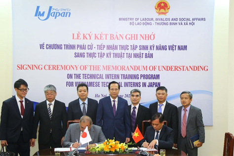 Lễ ký kết về chương trình phái cử - tiếp nhận thực tập sinh kỹ năng Việt Nam sang thực tập kỹ thuật tại Nhật Bản | Trang Thông tin điện tử Lễ ký kết về chương trình phái cử - tiếp nhận thực tập sinh kỹ năng Việt Nam sang thực tập kỹ thuật tại Nhật Bản | Trang Thông tin điện tử